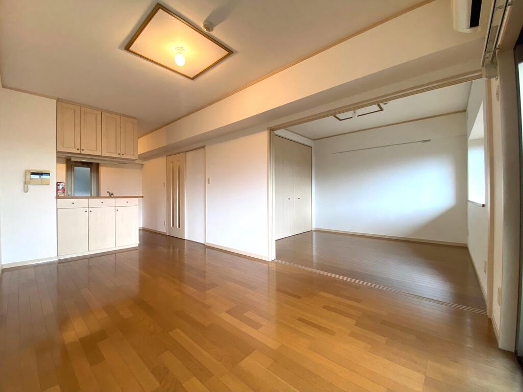 居室・リビング　別部屋写真流用