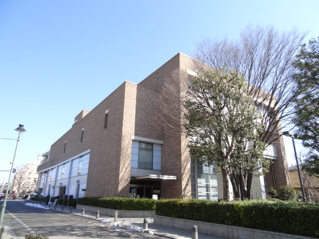 図書館　武蔵野市立中央図書館（図書館）まで338m