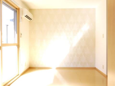 居室・リビング　同物件別部屋です。