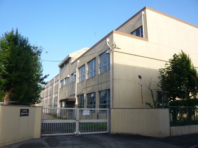 小学校　名古屋市立稲葉地小学校（小学校）まで702m