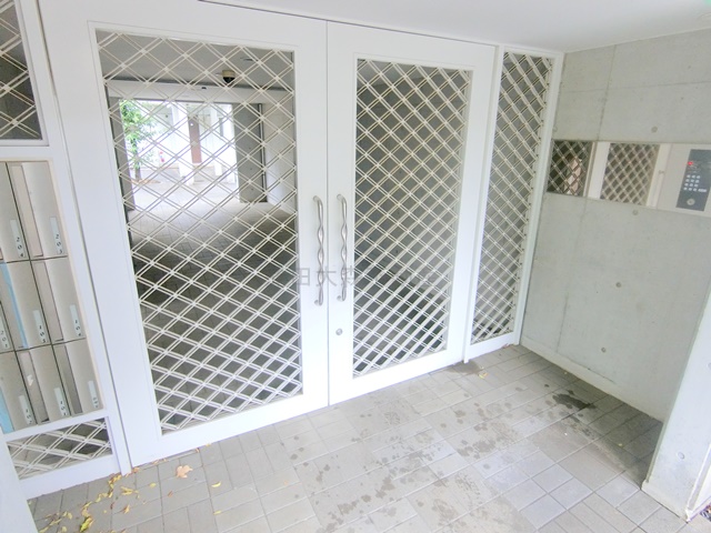 エントランス　オートロックの玄関