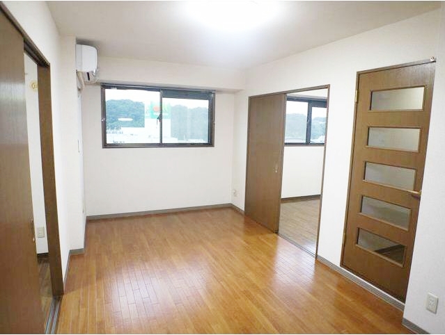 居室・リビング　使いやすい形の為、レイアウトを楽しめます♪