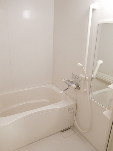 バス・シャワールーム　追い焚き機能付きの浴室