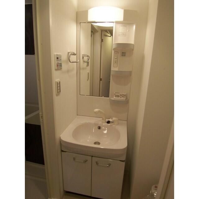 洗面設備　＊参考：同タイプ別室より引用