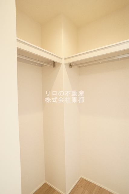 収納　ウォークインクローゼット収納！室内を広くご活用いただけます☆