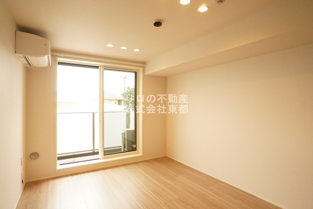 居室・リビング　広いリビングはゆったりくつろげる憩いの空間♪