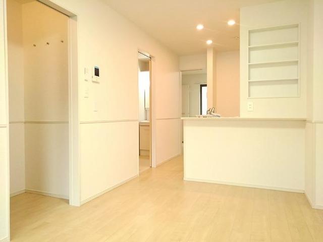 居室・リビング　ネット無料！エアコン設置済み！