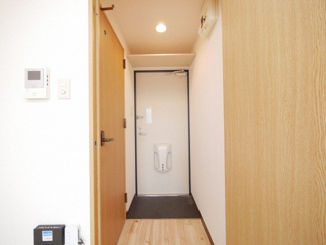 玄関　明るい玄関でお出迎え♪