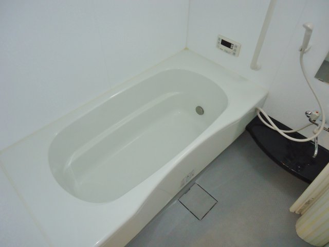 バス・シャワールーム　追い焚き機能付き