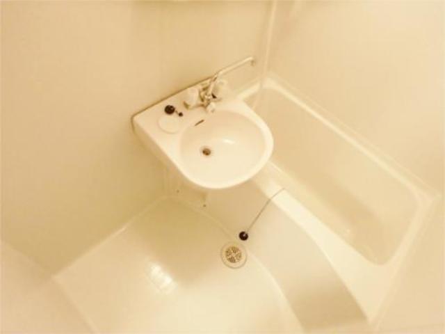 バス・シャワールーム　もちろんバス、トイレ別タイプ