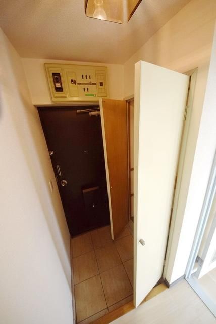 玄関　シューズボックスあります♪