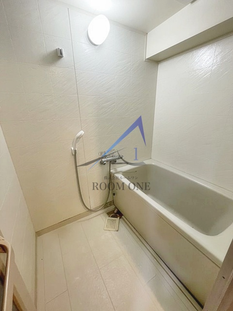 バス・シャワールーム　お風呂です。