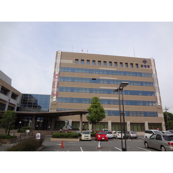 役所　摂津市役所（役所）まで2010m