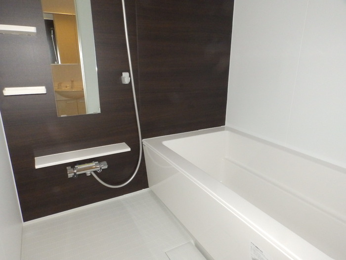 バス・シャワールーム　追い焚き機能付き