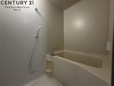 バス・シャワールーム　落ち着いた空間のお風呂です