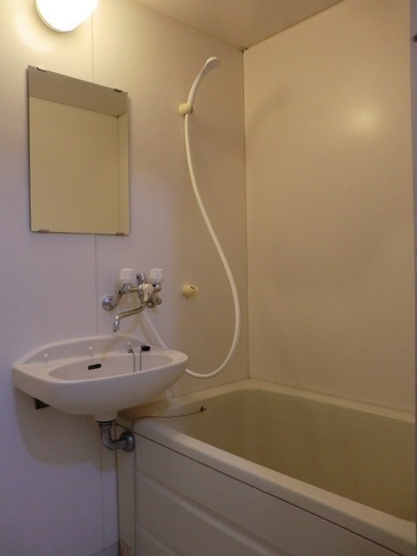 バス・シャワールーム　図面と現状に相違がある場合には現状を優先