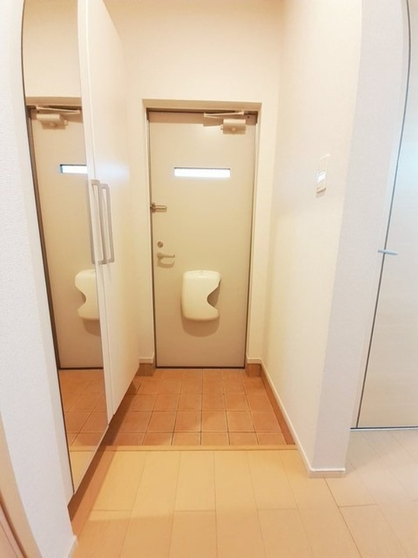 玄関　図面と現状に相違がある場合には現状を優先