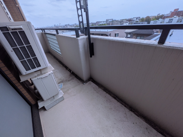 バルコニー　リフォーム中