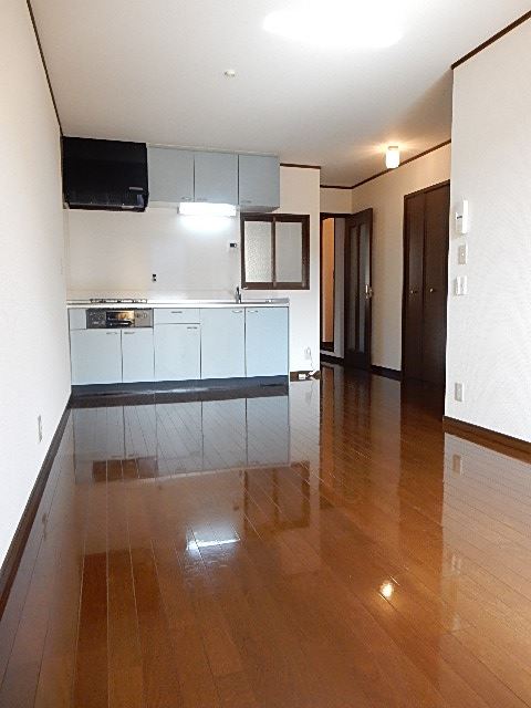 居室・リビング　広いリビングです。