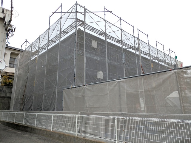 建物外観　建築中