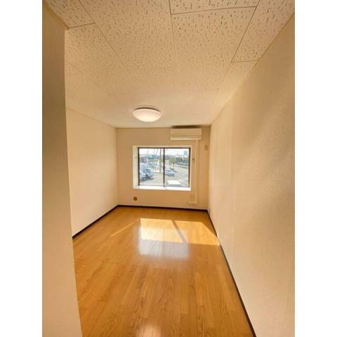 居室・リビング　※他部屋参考写真