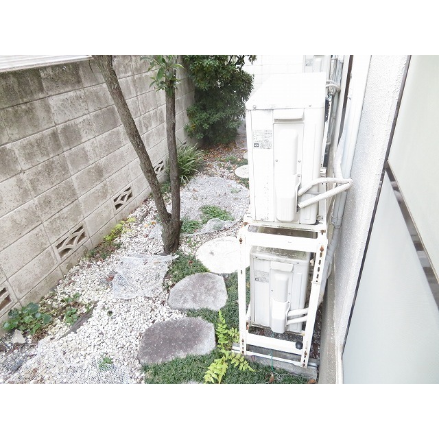 バルコニー　テラス