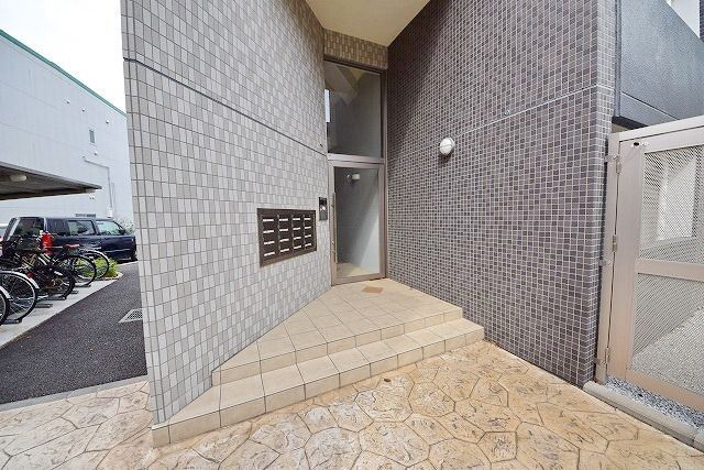 エントランス　★お問い合わせはタウンハウジングまで★