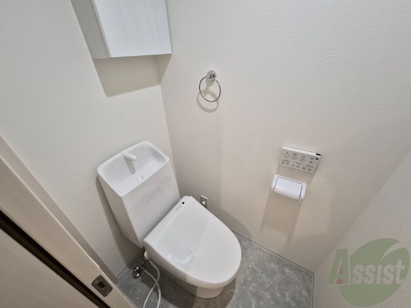 トイレ　トイレは綺麗でウォッシュレットも付いて快適にお使い頂けます。