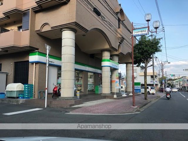 コンビニ　ファミリーマート（コンビニ）まで2355m