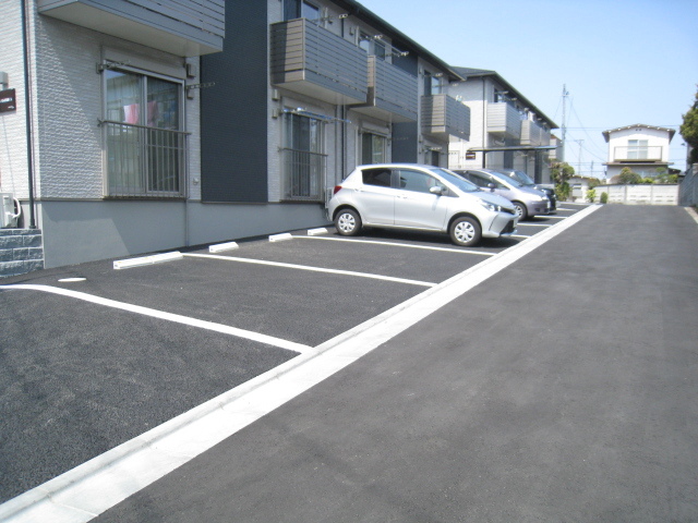 駐車場　敷地内駐車場