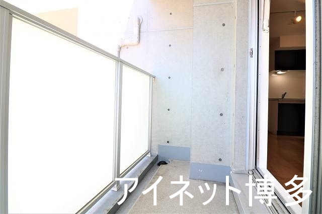 バルコニー　お洗濯物はこちらへ。