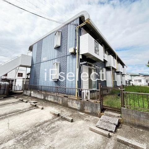 建物外観　閑静な住宅街に立地