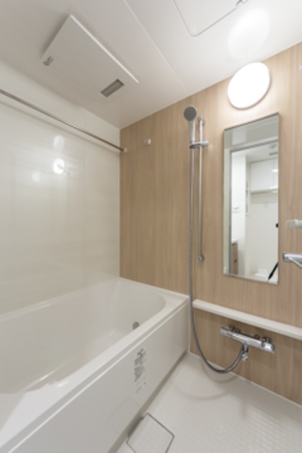 バス・シャワールーム　※写真は同タイプ住戸です。