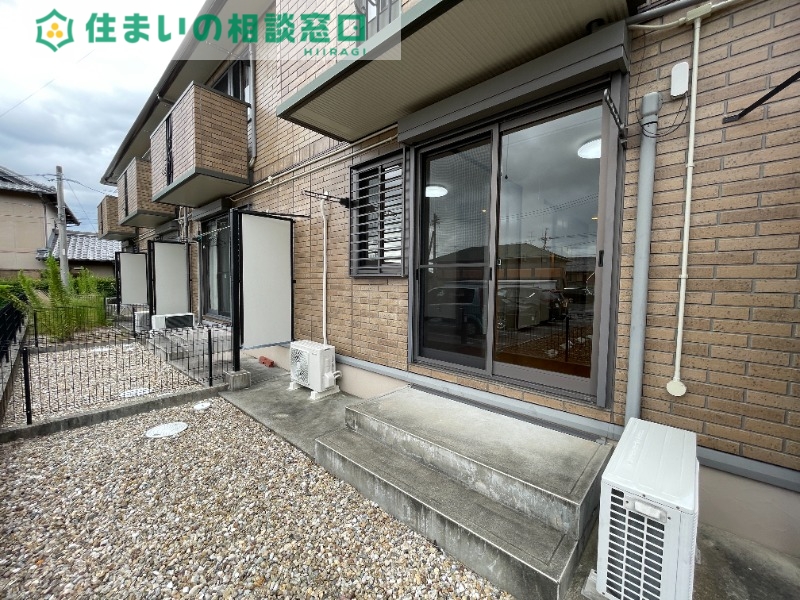 庭　同型