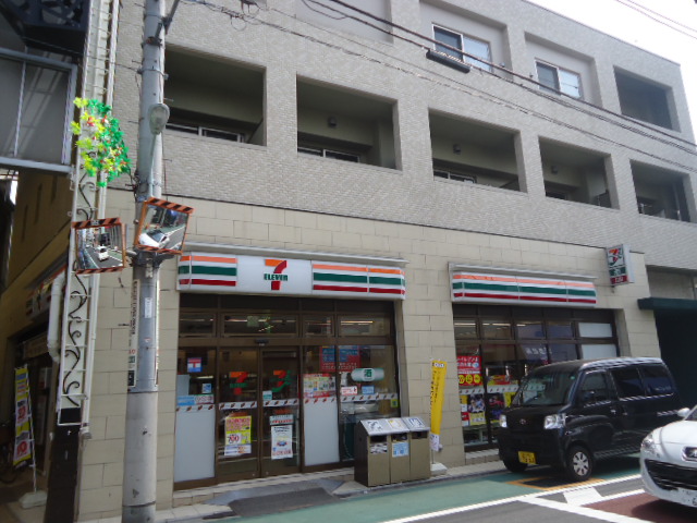 コンビニ　セブンイレブン（コンビニ）まで48m