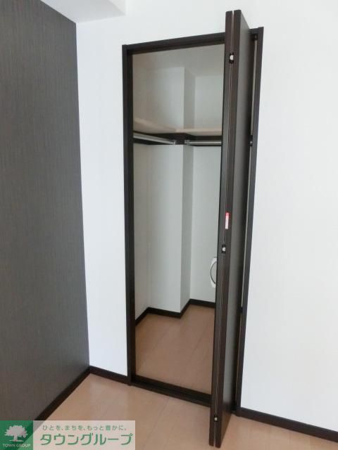 収納　高さのあるクローゼット