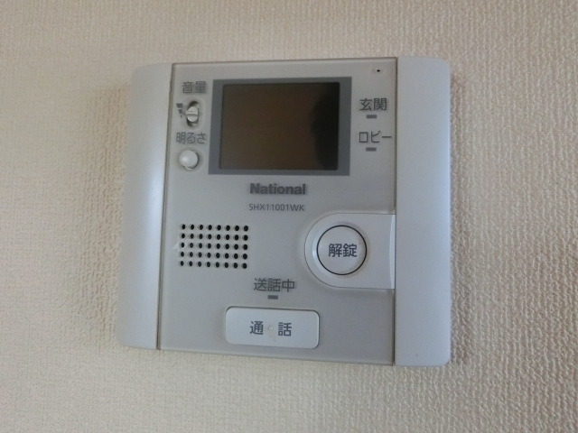 セキュリティ　鍵を開ける前にまず確認しましょうね。モニターホン完備。