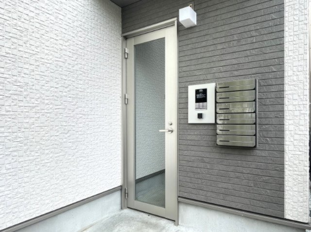 エントランス　安心のオートロック付き♪