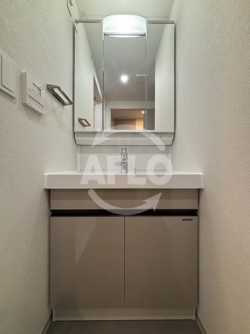 洗面設備　アーバネックス南森町WEST　洗面所