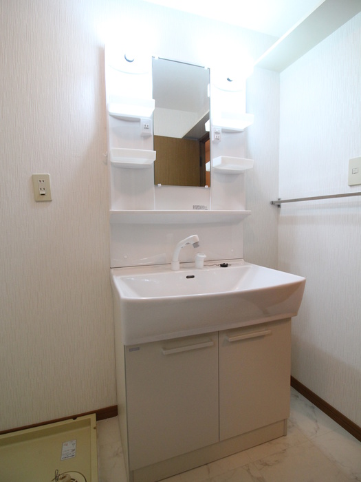 洗面設備　※別のお部屋の写真になります。
