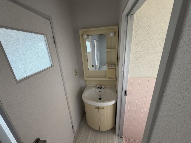 洗面設備　使いやすい洗面所です