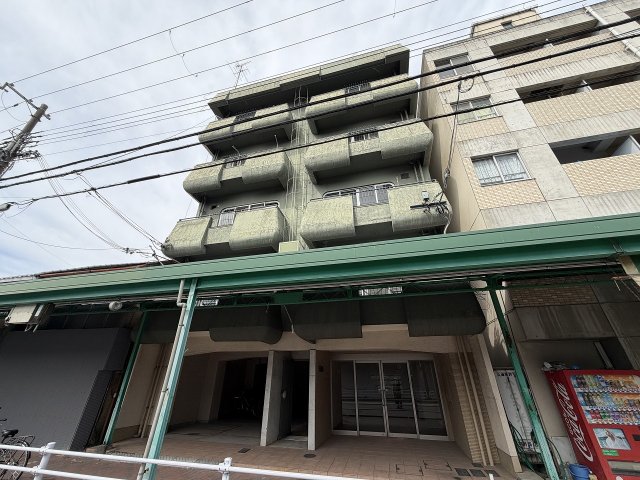建物外観　外観は落ち着いています
