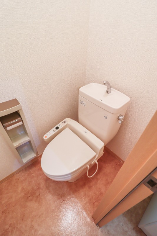 トイレ　図面と現状に相違がある場合には現状を優先