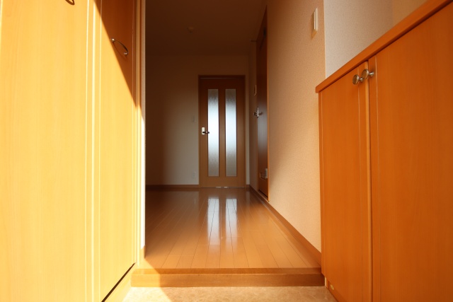 玄関　※別室の参考写真の為、現況優先です。