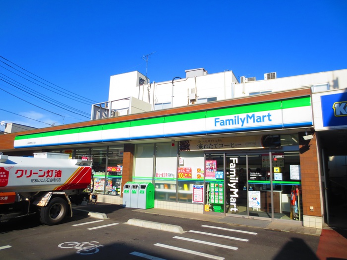 コンビニ　ファミリーマート（コンビニ）まで350m