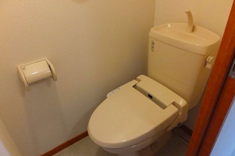 トイレ　※別のお部屋の写真です