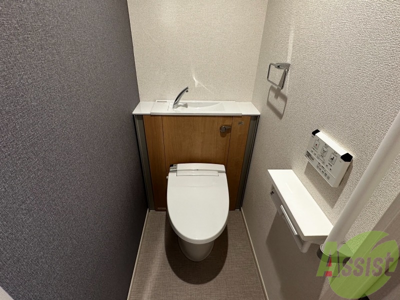 トイレ　トイレは綺麗でウォッシュレットも付いて快適にお使い頂けます。