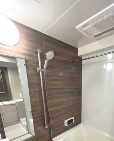 バス・シャワールーム　写真は同タイプ住居です。