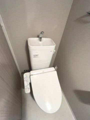 トイレ　写真は同タイプ住居です。