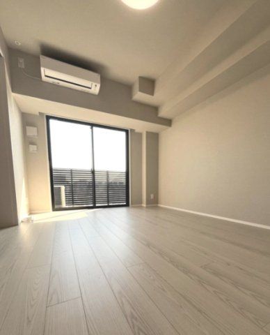 居室・リビング　写真は同タイプ住居です。